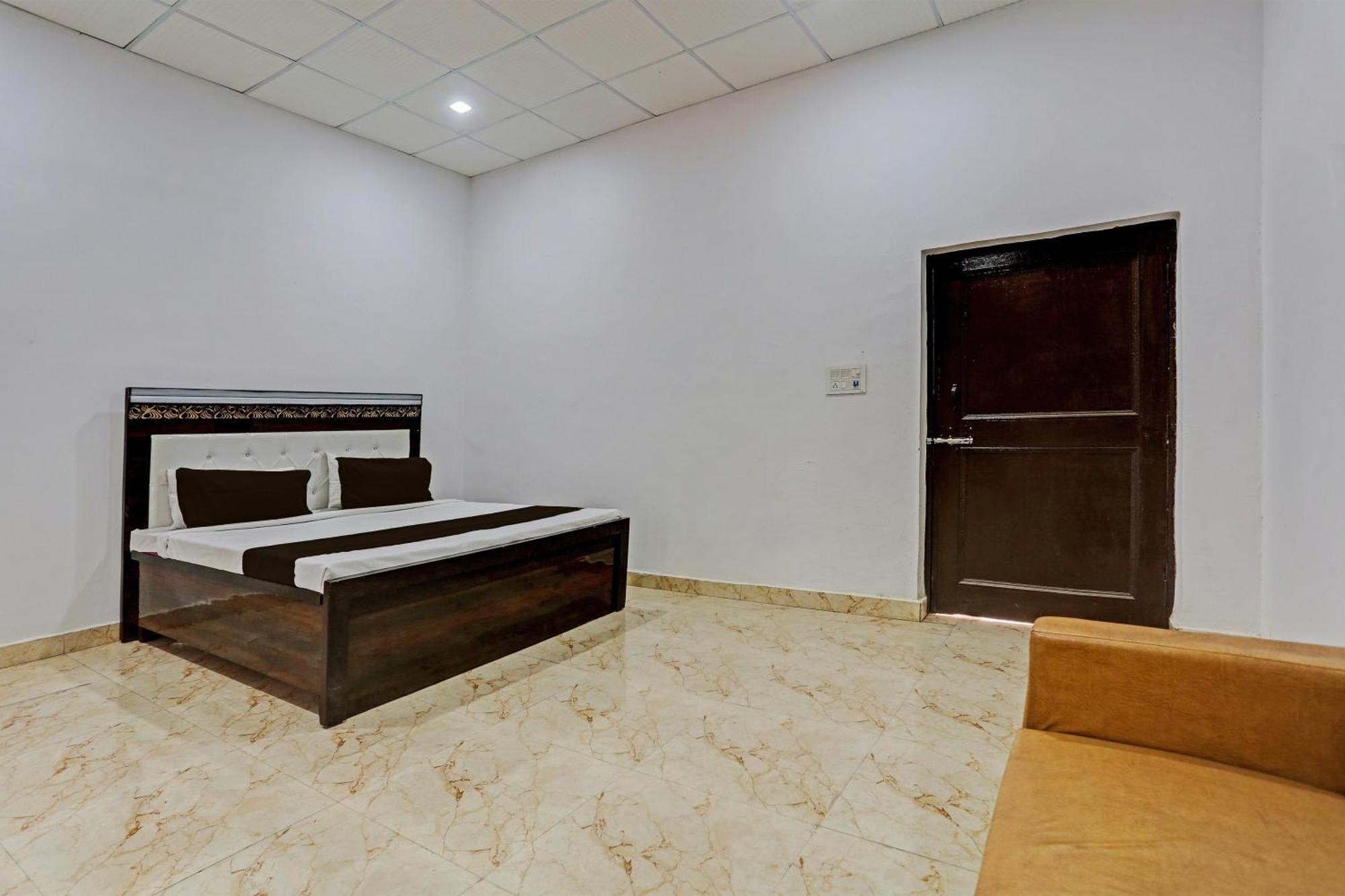 Hotel O Murliwala Wedding Palace And Resort Samalkha Kültér fotó