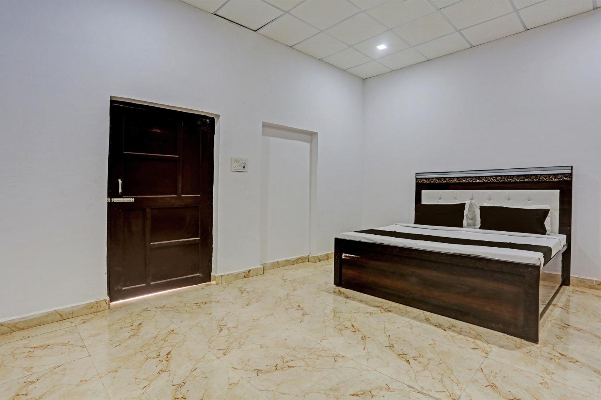 Hotel O Murliwala Wedding Palace And Resort Samalkha Kültér fotó